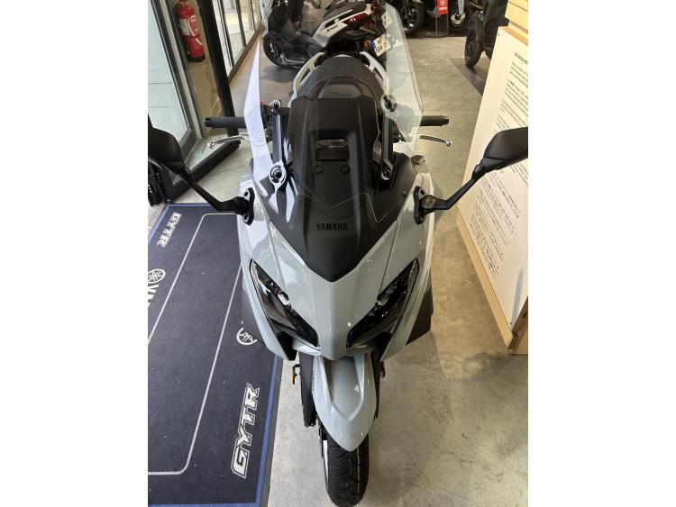 YAMAHA XP T-MAX 560 TECH MAX GARANTIE CONSTRUCTEUR DECEMBRE 2025