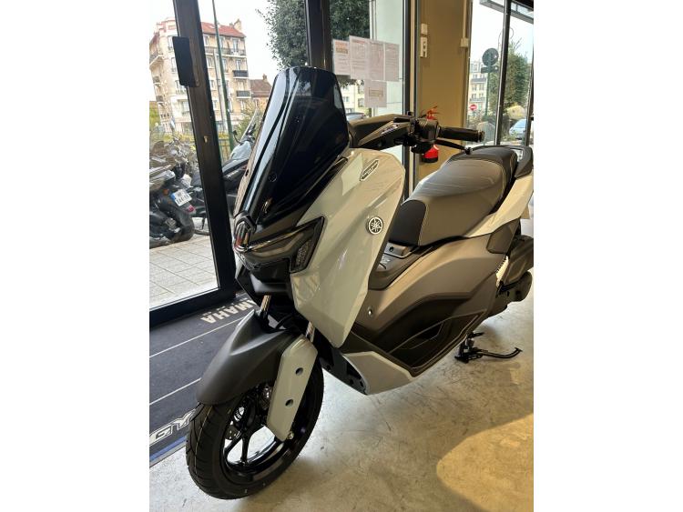 YAMAHA NMAX 125 TECH MAX GARANTIE CONSTRUCTEUR DECEMBRE 2030